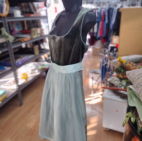 Medieval Renaissance Gothic Hunter Green Dress Medium - Picture 9 of 11